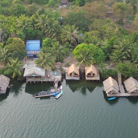 Villa The Floating House Krŏng Kaôh Kŏng Exterior foto