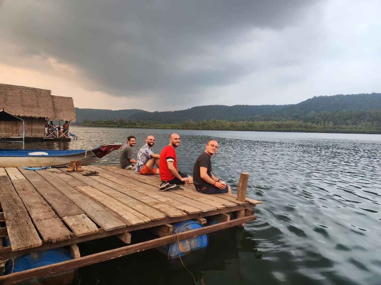 Villa The Floating House Krŏng Kaôh Kŏng Exterior foto